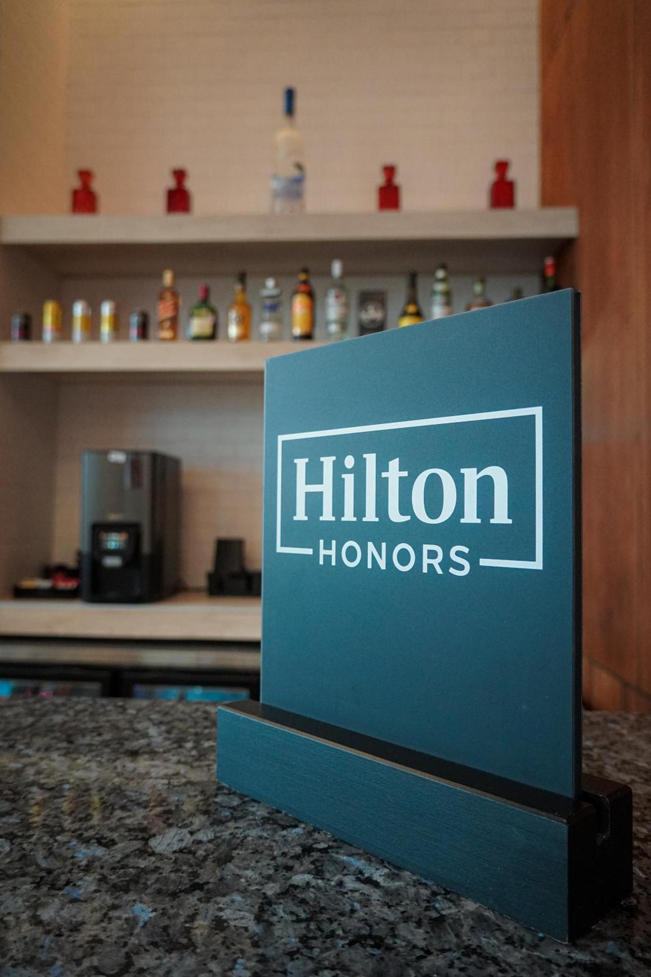 Hampton Inn By Hilton Cancun Cumbres Exterior photo